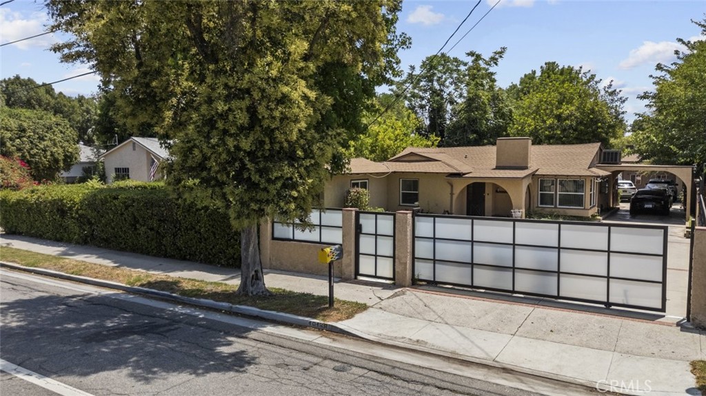 19158 Roscoe Boulevard