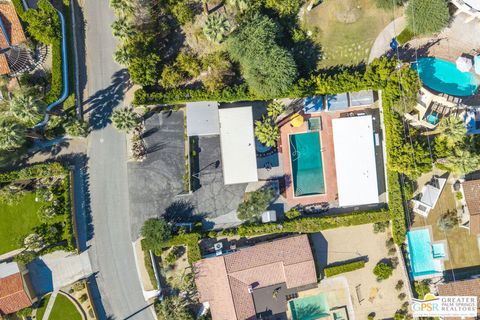 Photo of 260 W Camino Alturas, Palm Springs, CA 92264 (MLS # 25610989PS)