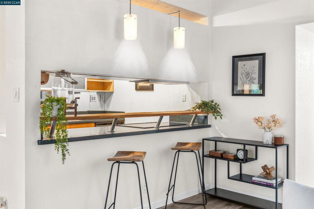 OAK ROAD STATION - Residential