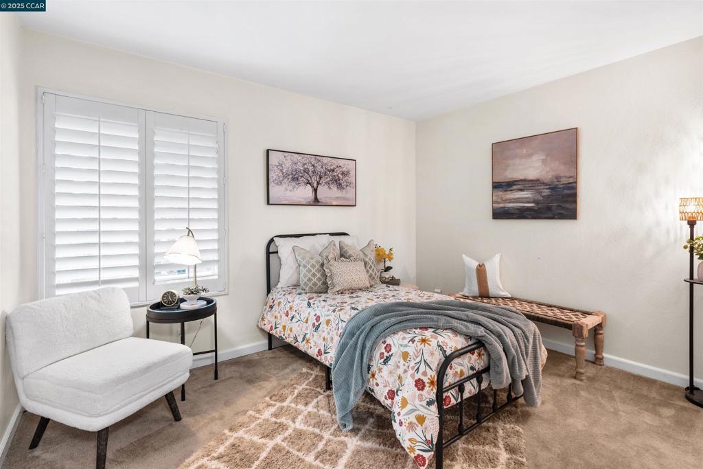 OAK ROAD STATION - Residential