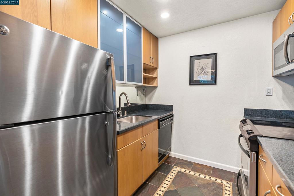 OAK ROAD STATION - Residential