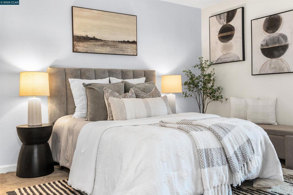 OAK ROAD STATION - Residential