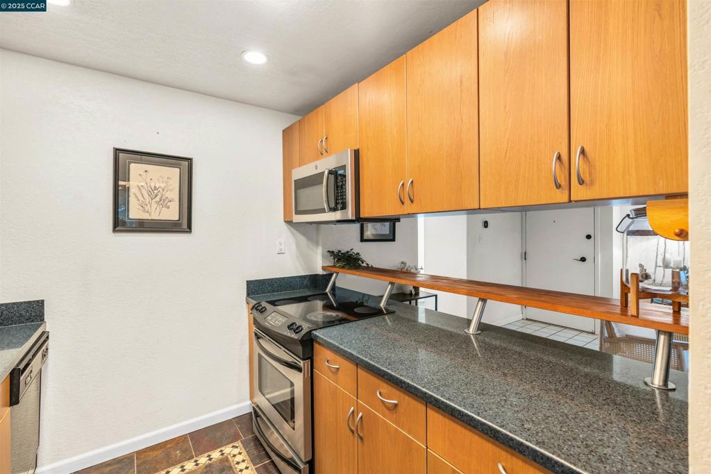 OAK ROAD STATION - Residential