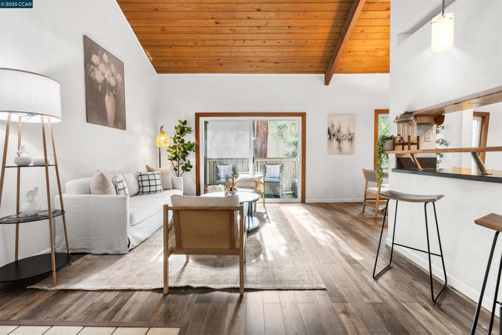 OAK ROAD STATION - Residential