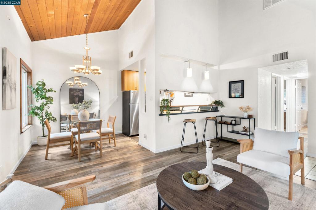 OAK ROAD STATION - Residential