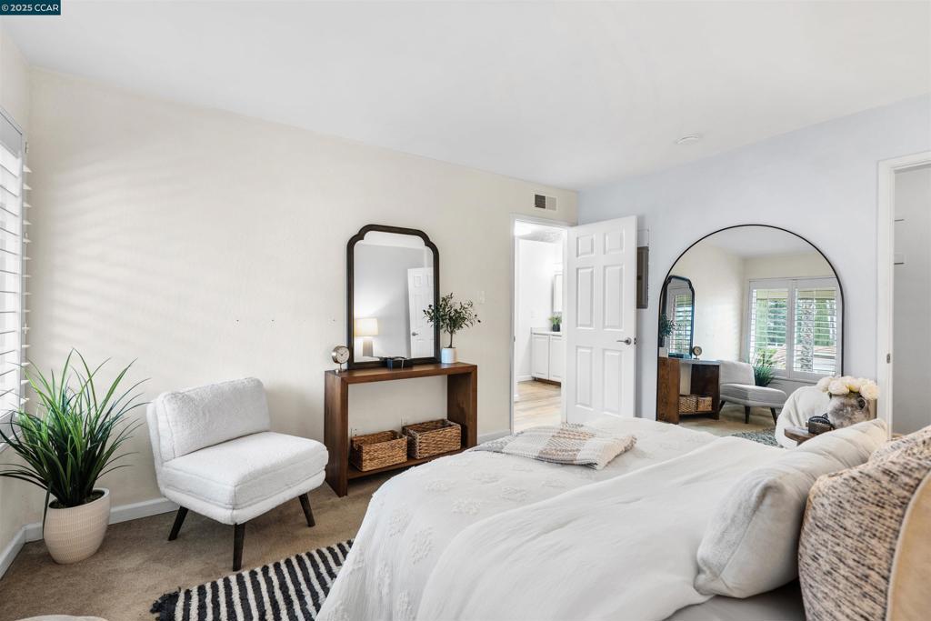 OAK ROAD STATION - Residential