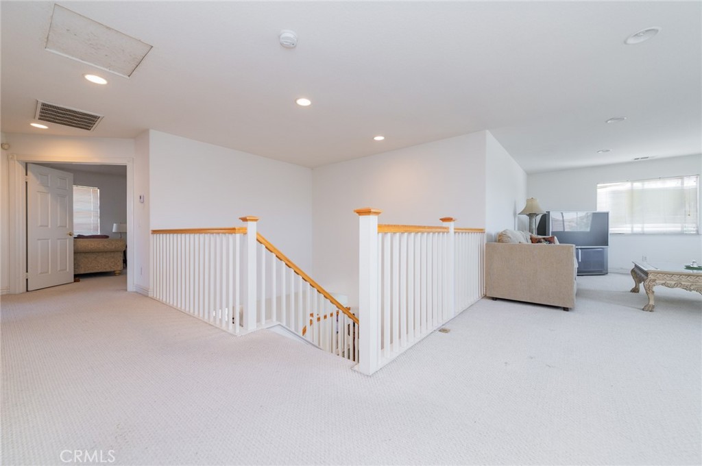437 E Deerfield
