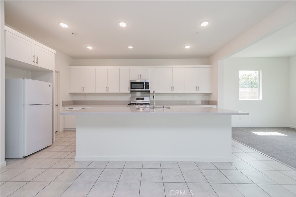 2692 E Penelope Ln