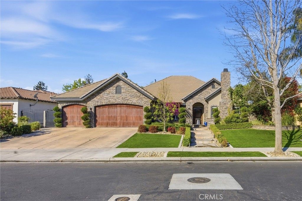 Photo of 2103 Redmire St St, Bakersfield, CA 93311 (MLS # SR26057621)