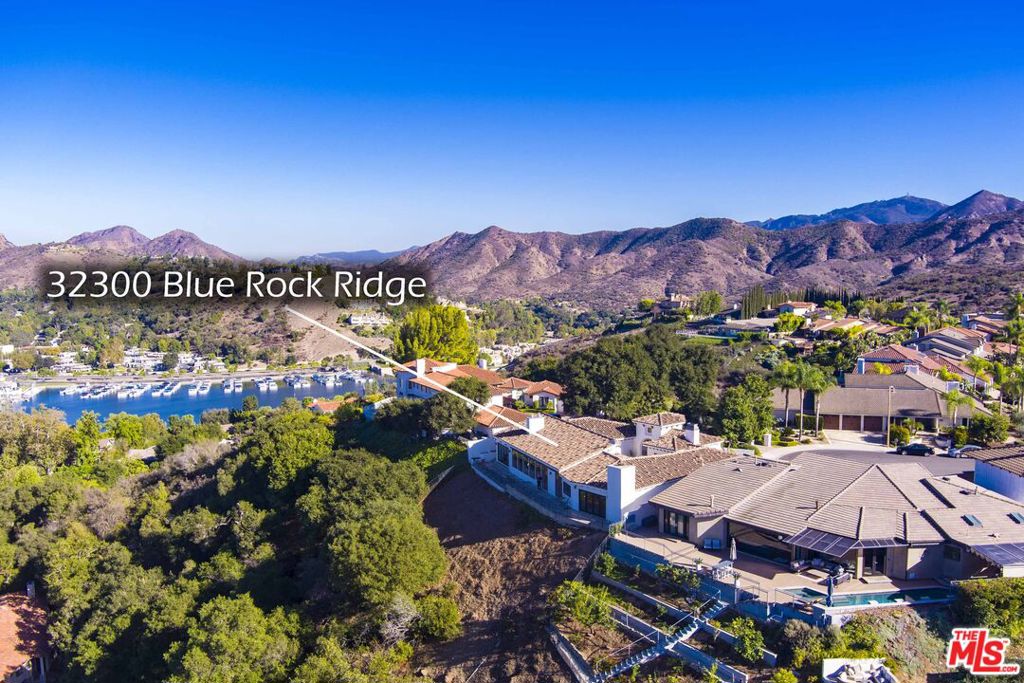 32300 Blue Rock