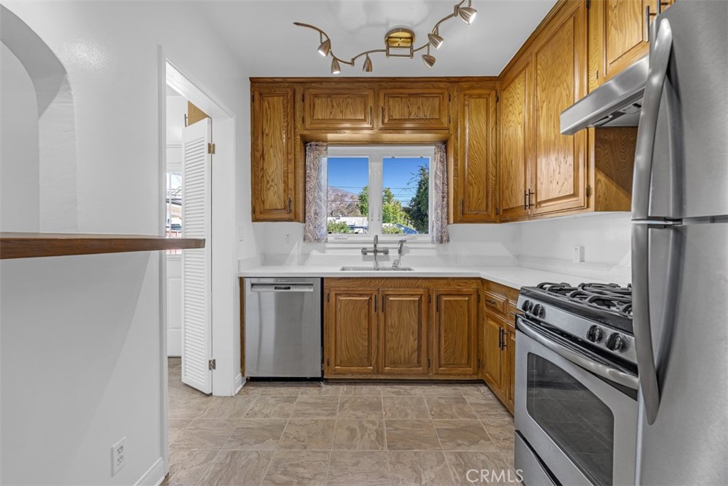 243 E Forest Avenue