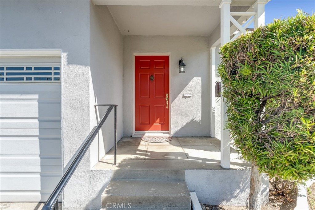 243 E Forest Avenue