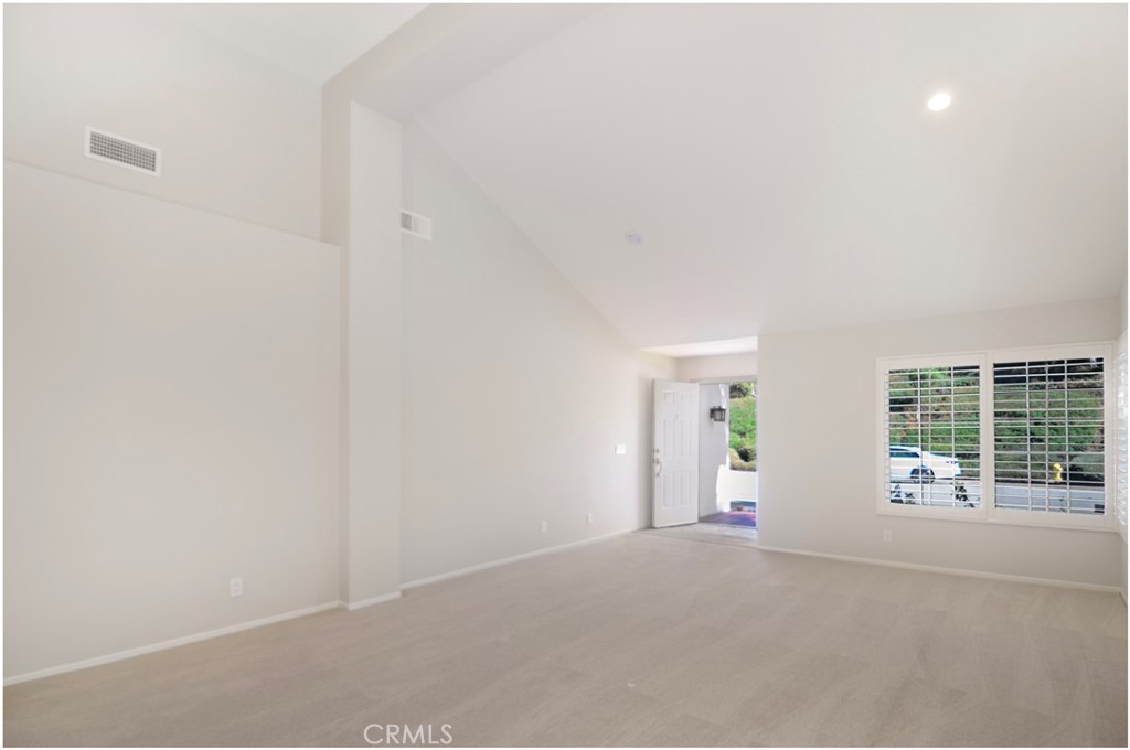 28721 Via Pasatiempo