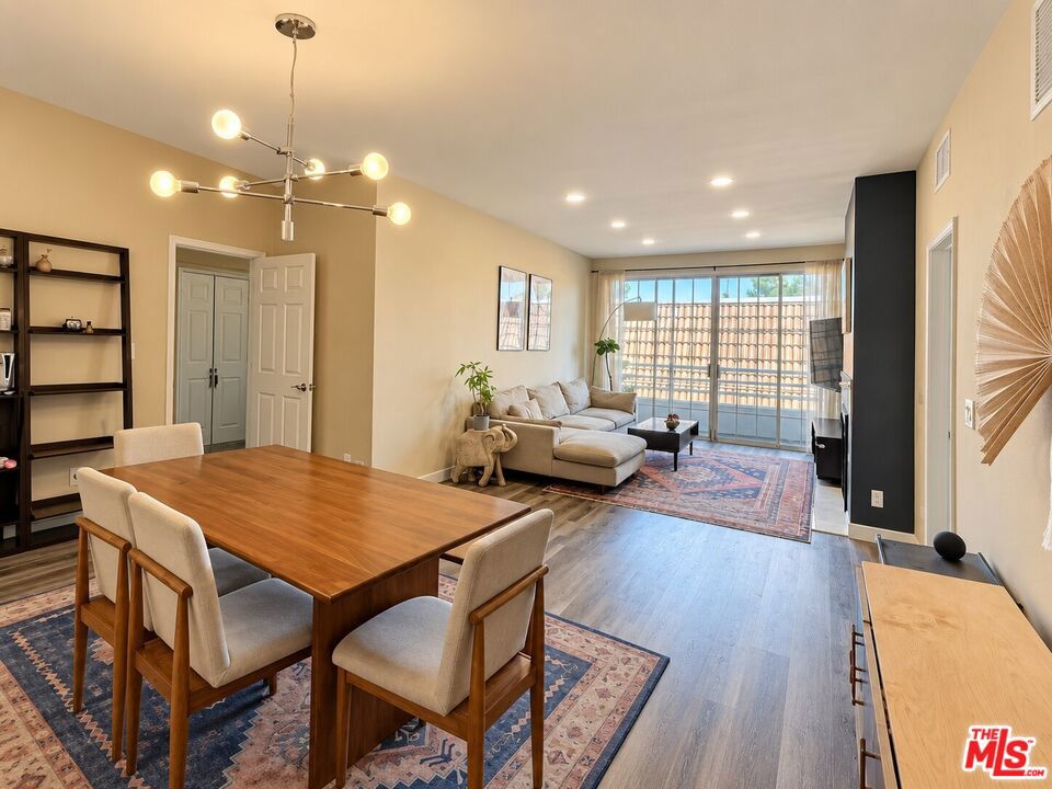 Properties 3 810 S Lucerne Boulevard 203