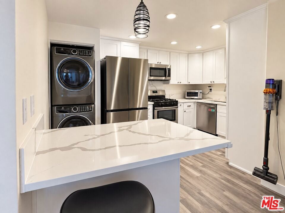 Properties 4 810 S Lucerne Boulevard 203
