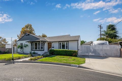 7964 Comolette Street Downey CA 90242