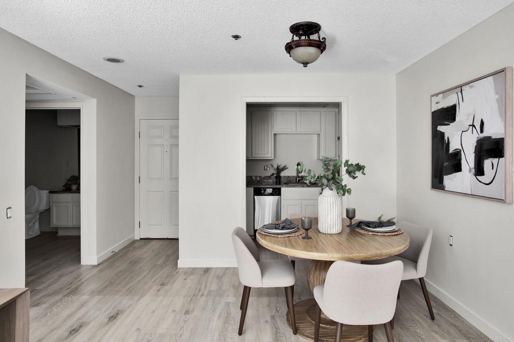 1560 Circa Del Lago D201