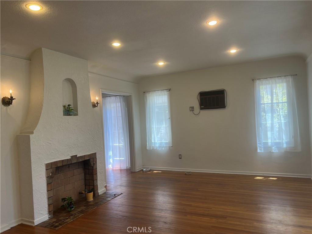 1171 Huntington Drive