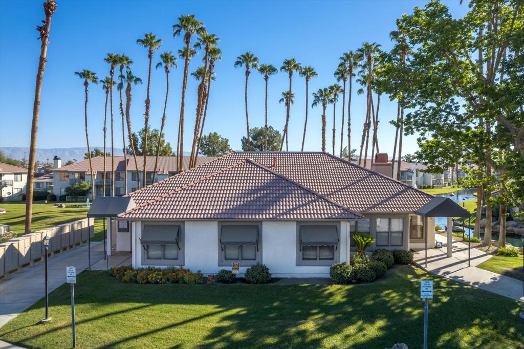 Palm Lakes - Residential Lease