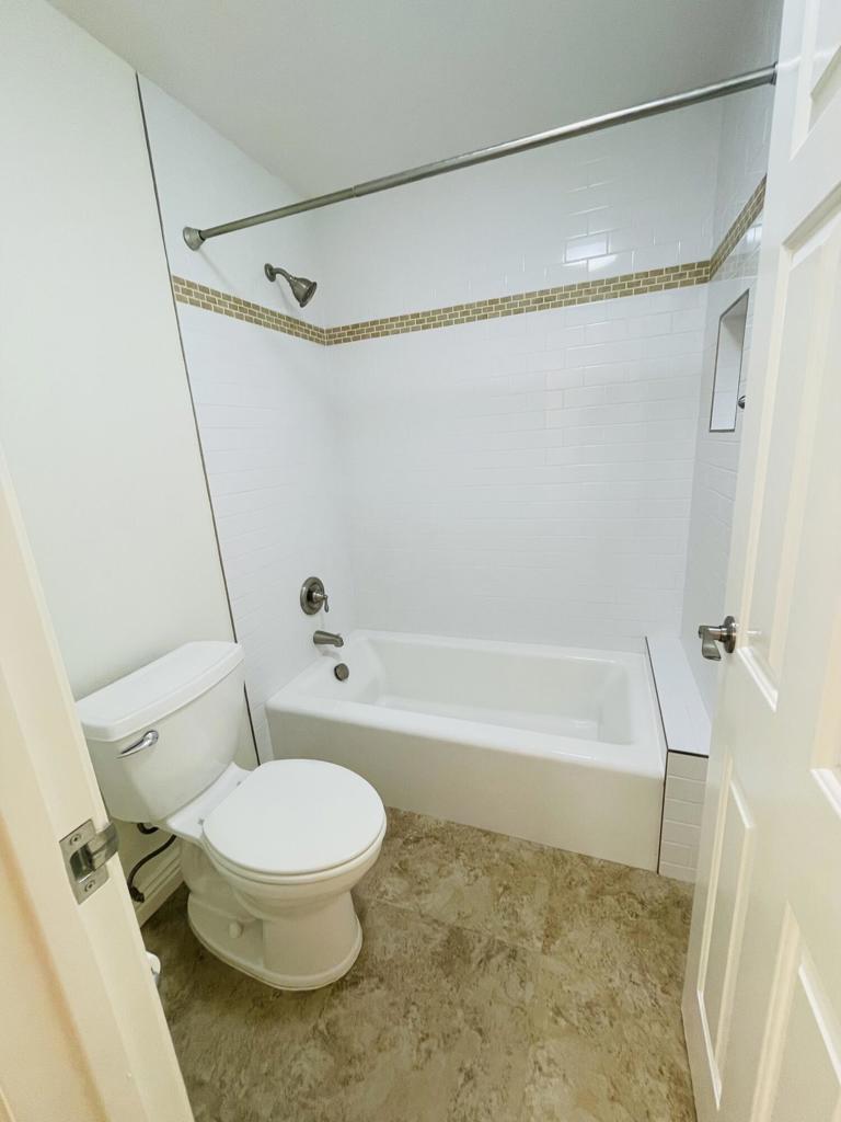 Palm Lakes - Residential Lease