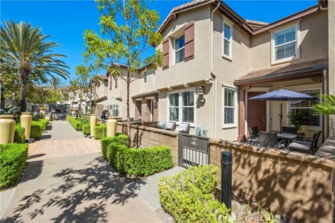 MLS: OC26210578