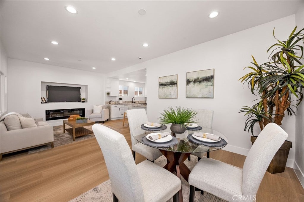 201 S Melrose