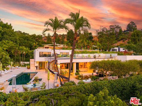 1821 Loma Vista Drive Beverly Hills CA 90210