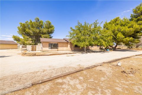 Photo of 38617 95th Street E, Palmdale, CA 93591 (MLS # SR26066706)
