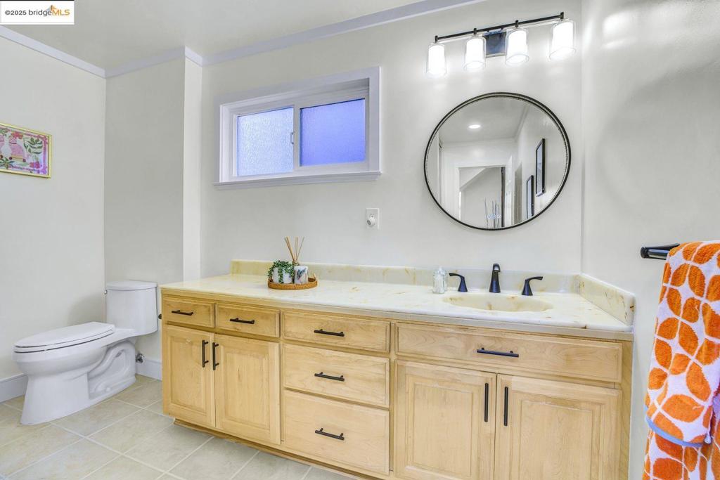 MONTCLAIR HILLS - Residential