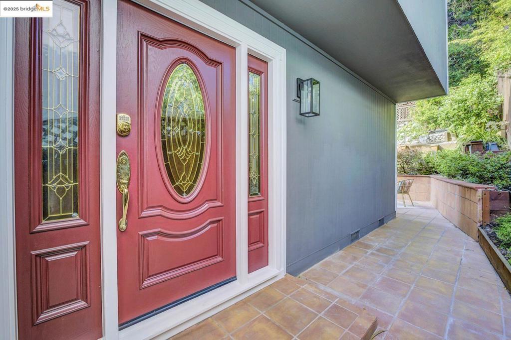 MONTCLAIR HILLS - Residential