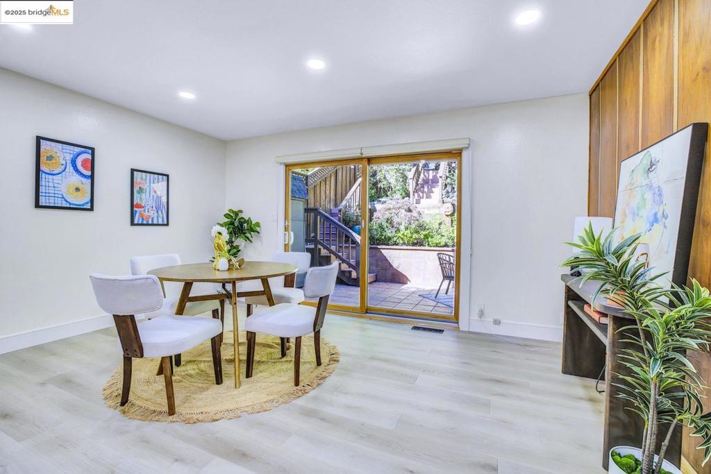 MONTCLAIR HILLS - Residential