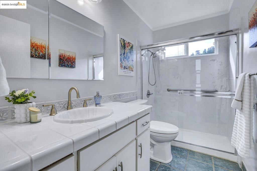 MONTCLAIR HILLS - Residential