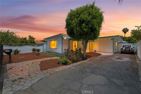 Photo of 10550 Tamarack Avenue, Los Angeles, CA 91331 (MLS # SR26172430)