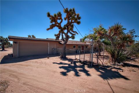 Photo of 3823 Goleta Ave, Yucca Valley, CA 92284 (MLS # JT25220711) Photo of 3823 Goleta Ave, Yucca Valley, CA 92284 (MLS # JT25220711)