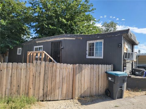 Photo of 45541 30th St East ST #7, Lancaster, CA 93535 (MLS # SR26137728)