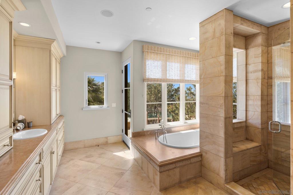 Del Mar - Residential