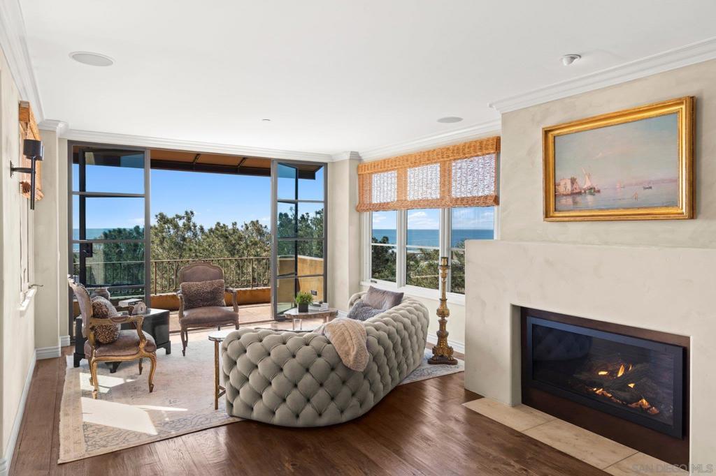 Del Mar - Residential