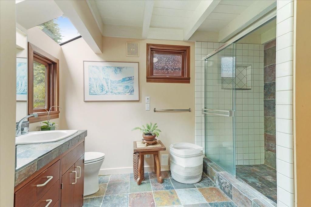 listing image 130723408024607838969