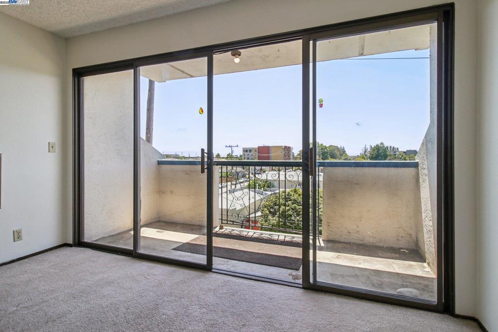 DOWNTOWN SAN LEA - Residential