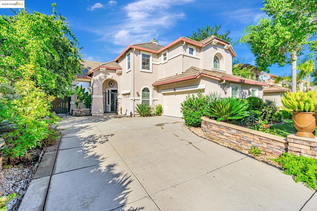 2665 Torrey Pines Dr