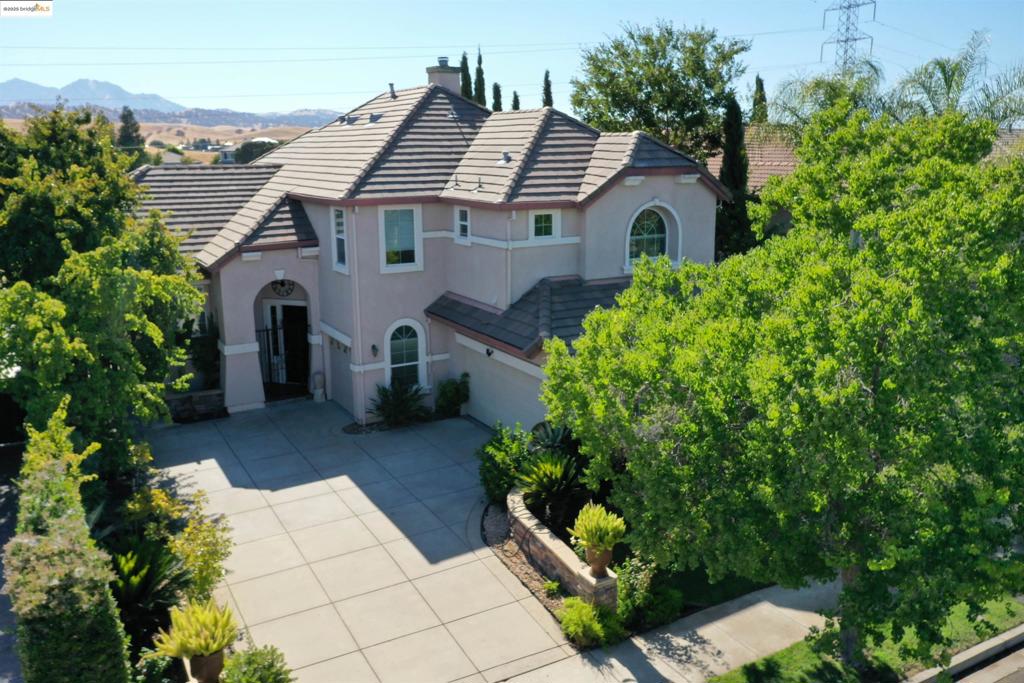 2665 Torrey Pines Dr