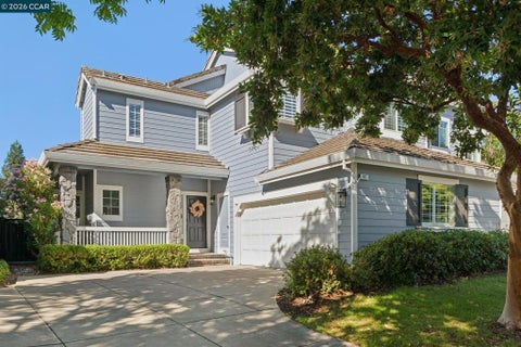 Photo of 921 Arrowhead Ter, Clayton, CA 94517 (MLS # 41143675)