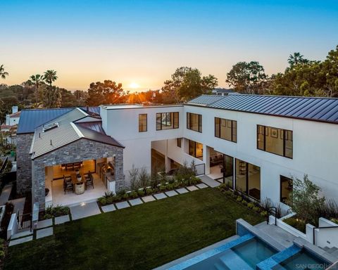 6357 Castejon Dr La Jolla CA 92037