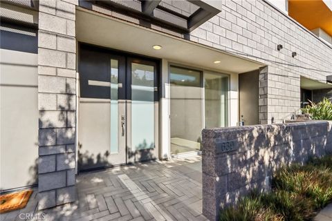639 Channel Way Costa Mesa CA 92627