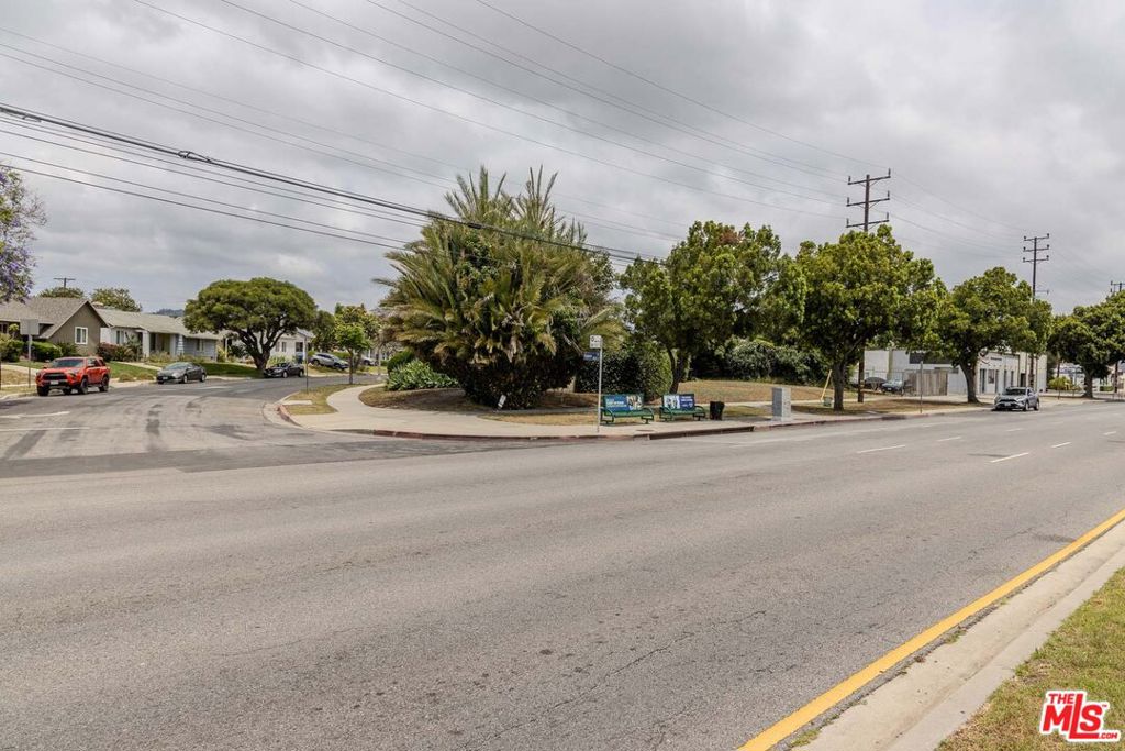 1848 S Ogden Drive