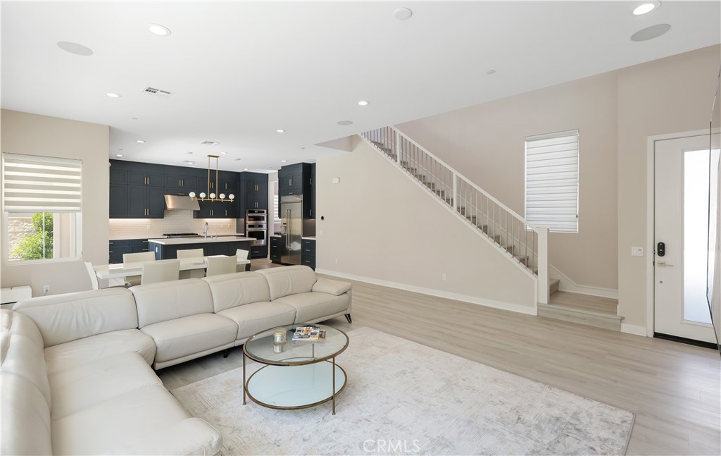 230 Holliston