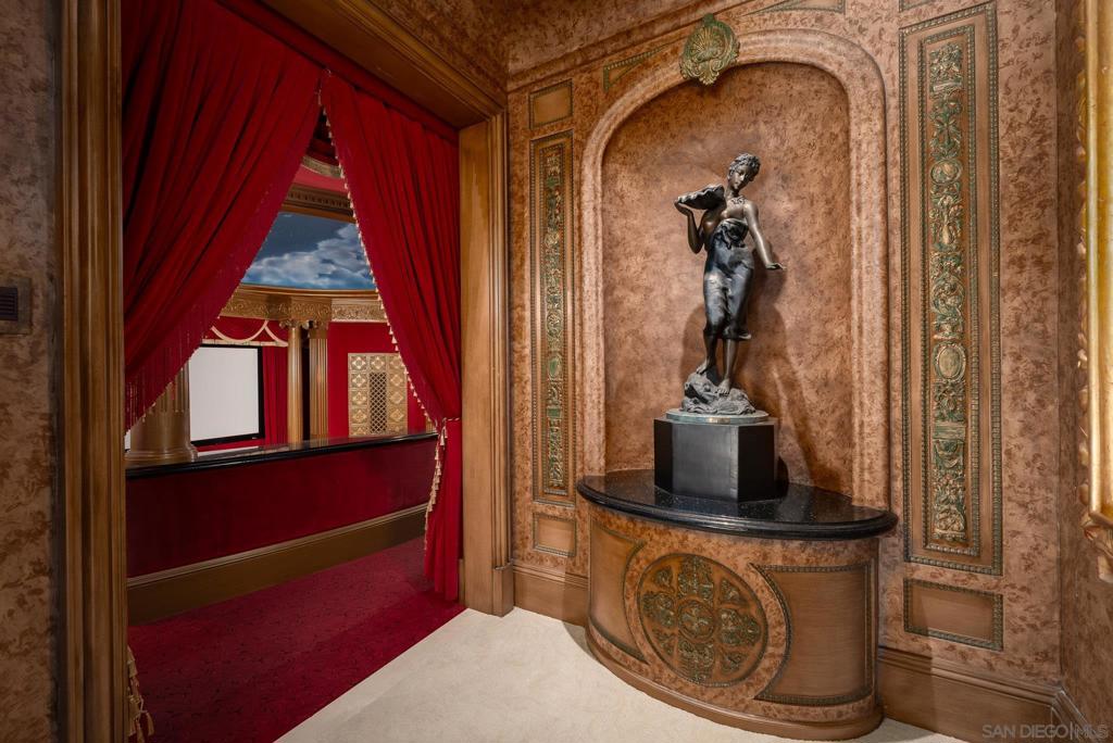 Rancho Santa Fe - Residential