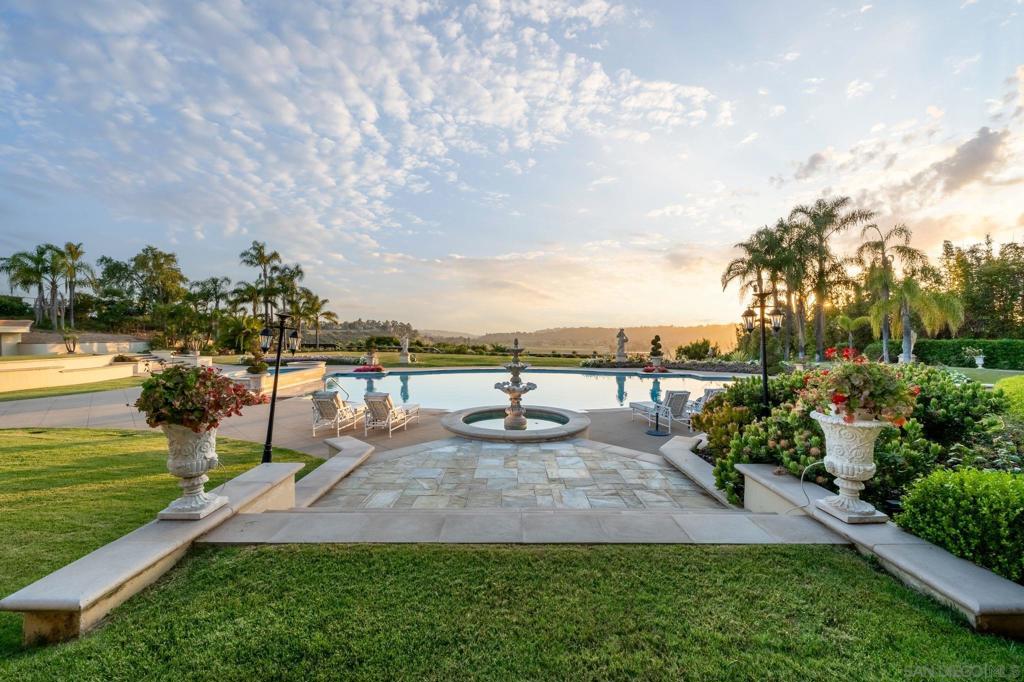 Rancho Santa Fe - Residential