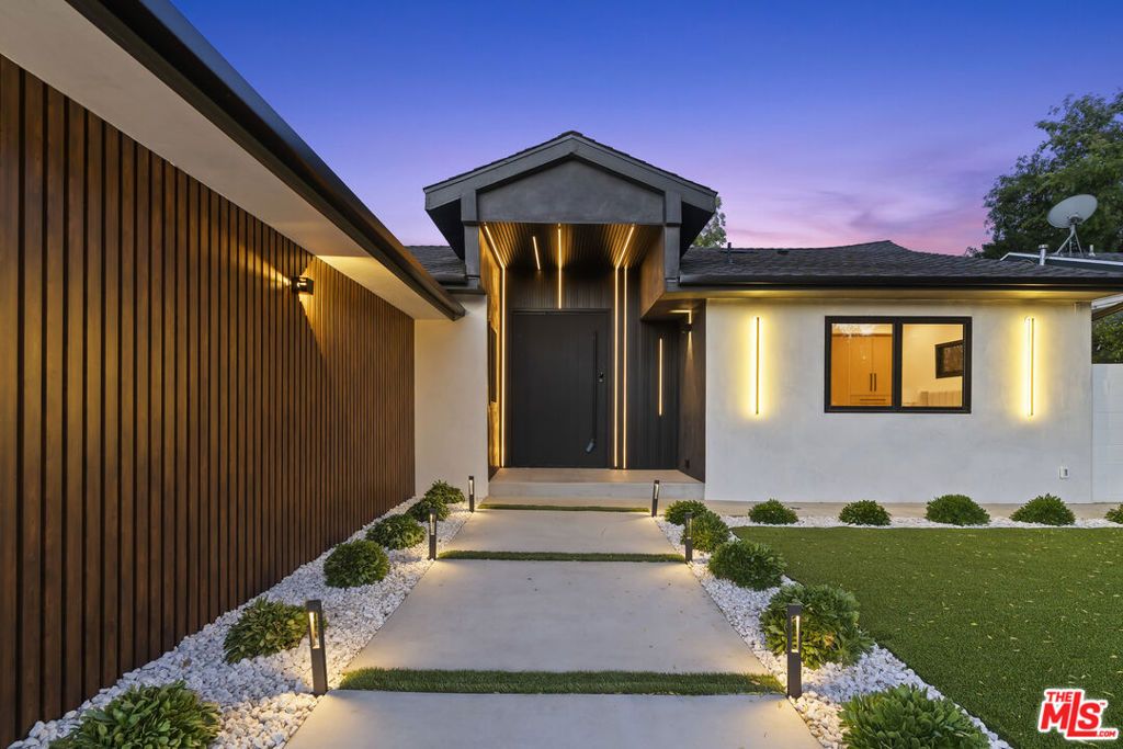 Photo of 5528 Mclennan Avenue, Encino, CA 91436 (MLS # 26671911)