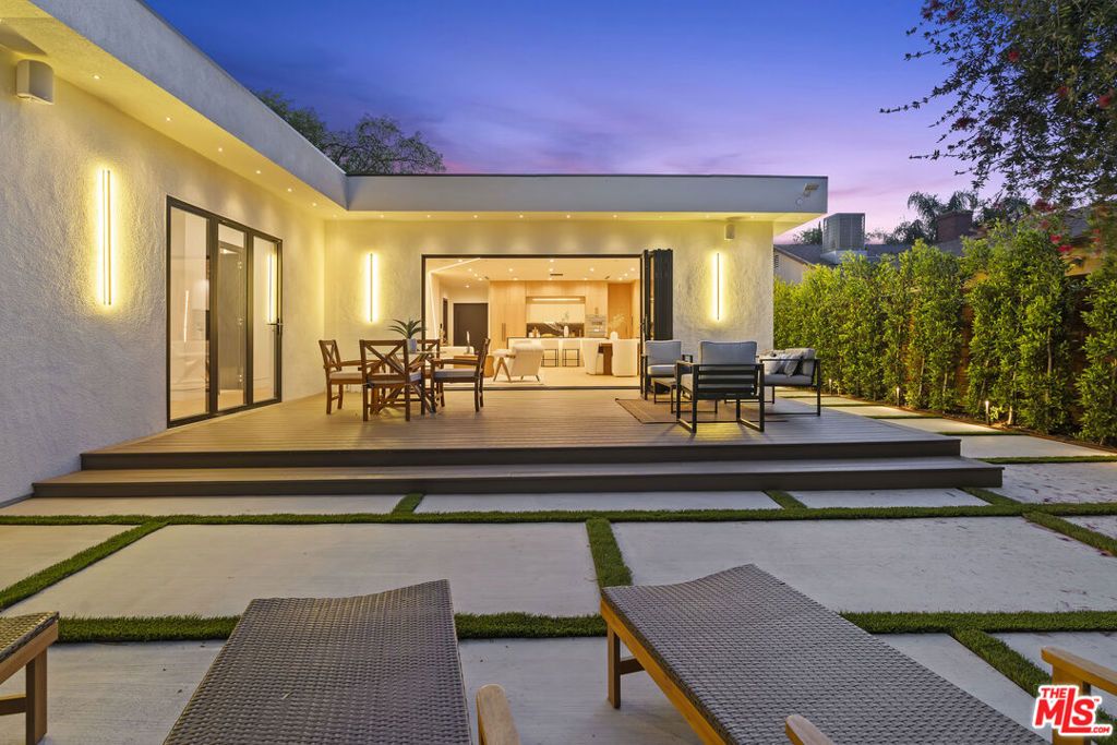 Photo of 5528 Mclennan Avenue, Encino, CA 91436 (MLS # 26671911)